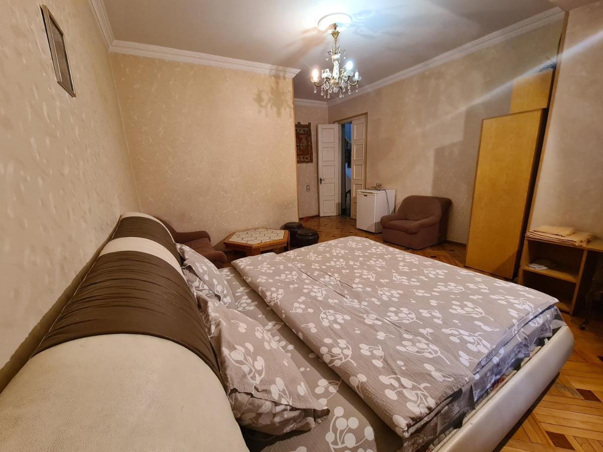 טביליסי Hotel Bu מראה חיצוני תמונה