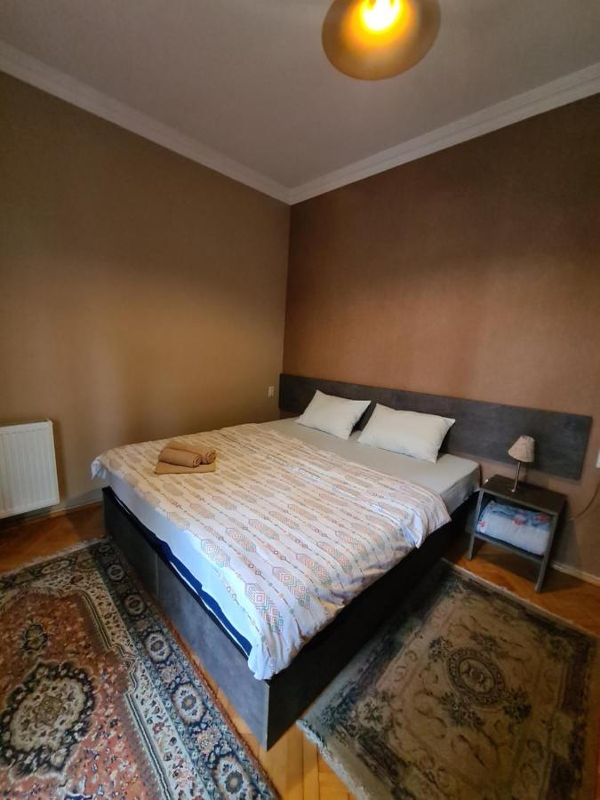 טביליסי Hotel Bu מראה חיצוני תמונה