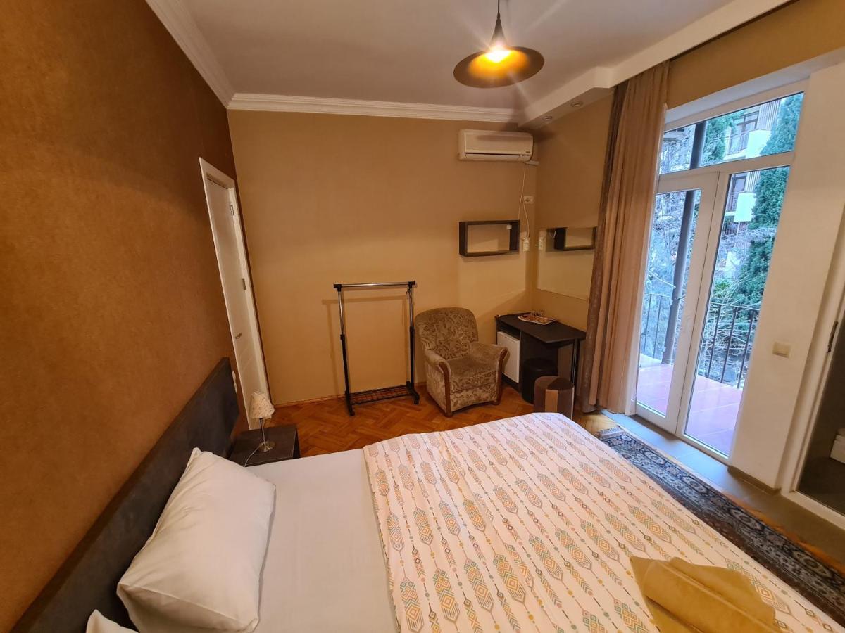 טביליסי Hotel Bu מראה חיצוני תמונה