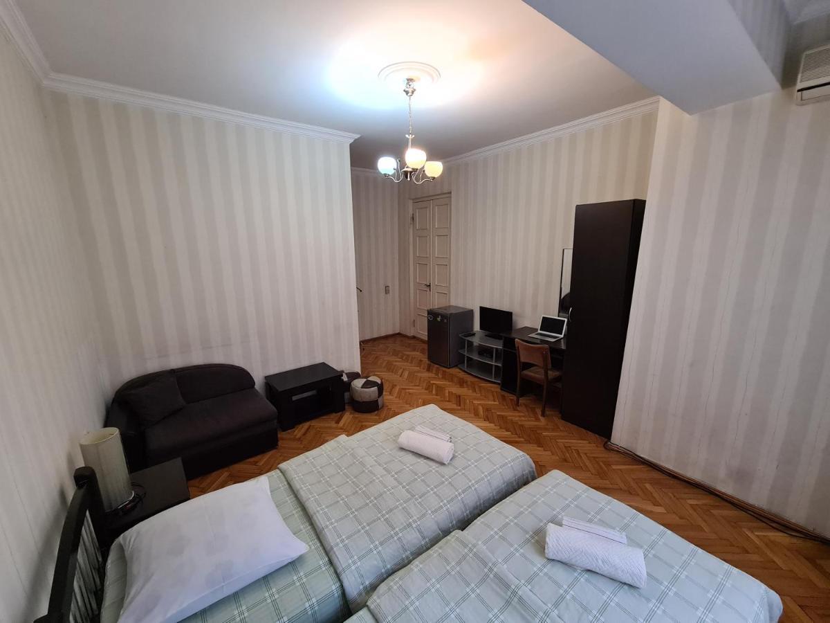 טביליסי Hotel Bu מראה חיצוני תמונה