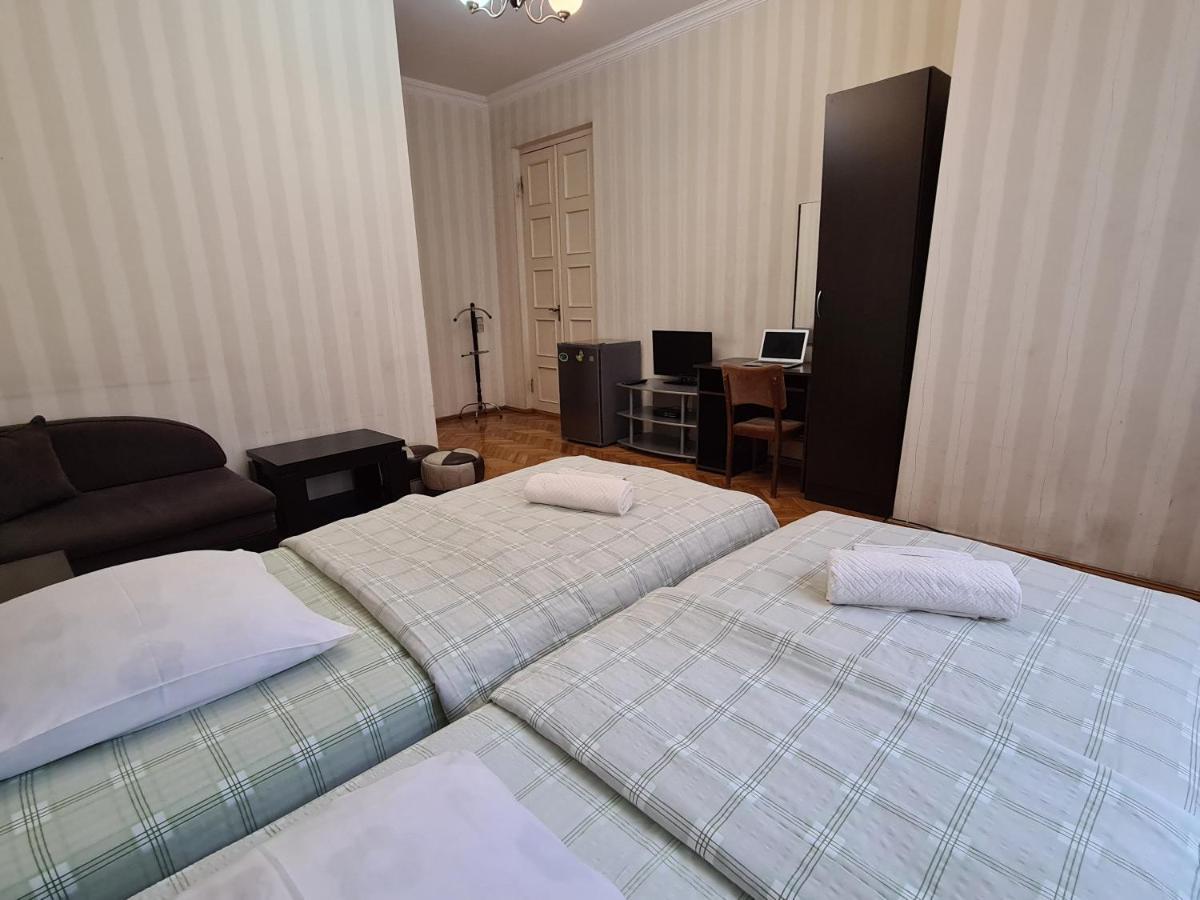 טביליסי Hotel Bu מראה חיצוני תמונה