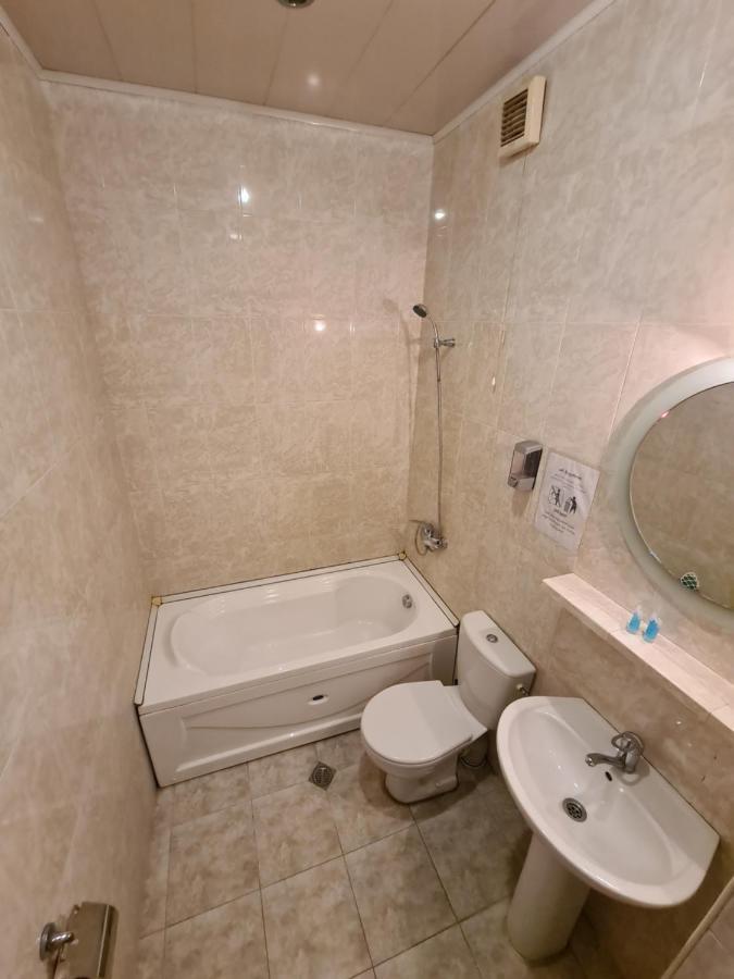 טביליסי Hotel Bu מראה חיצוני תמונה