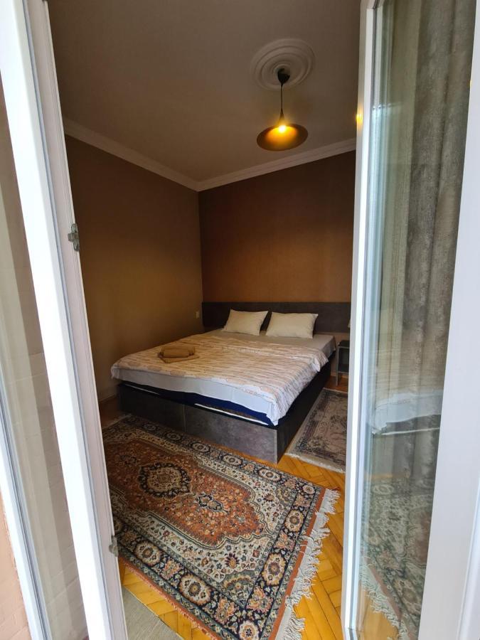 טביליסי Hotel Bu מראה חיצוני תמונה